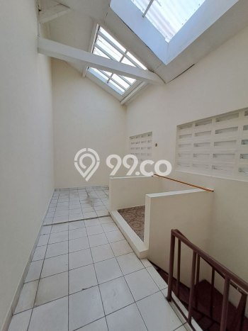Hunian Mewah Siap Huni LT 225m2 di Lebak Bulus, Jakarta Selatan Hunian Mewah Siap Huni LT 225m2 di Lebak Bulus, Jakarta Selatan