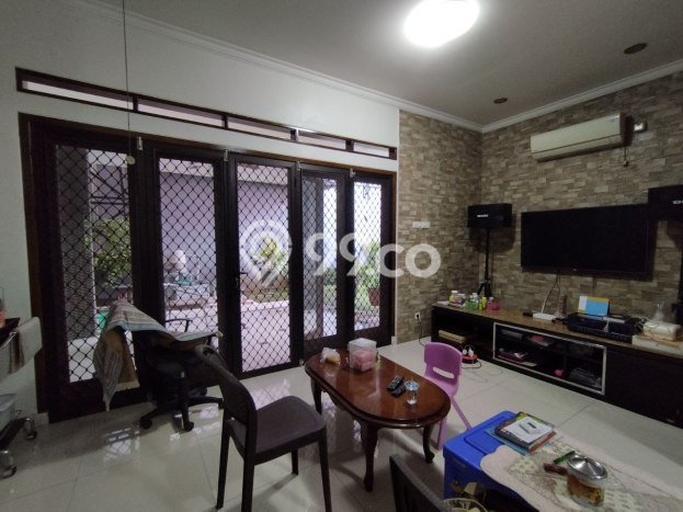Hunian Mewah LB 250m2 Siap Pakai Desain Elegan di Kemang Pratama, Bekasi Hunian Mewah LB 250m2 Siap Pakai Desain Elegan di Kemang Pratama, Bekasi