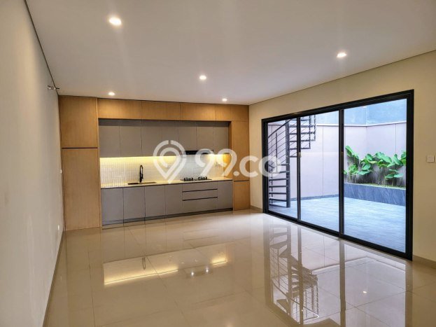 Rumah Terawat 5 KT 5 KM di Kawasan Bisnis Legenda Wisata, Bogor Rumah Terawat 5 KT 5 KM di Kawasan Bisnis Legenda Wisata, Bogor