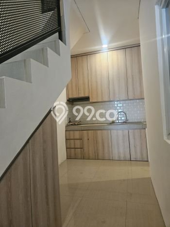 Rumah Luas Asri 4 KT Siap Huni di Tanjung Duren Selatan Jakarta Barat Rumah Luas Asri 4 KT Siap Huni di Tanjung Duren Selatan Jakarta Barat