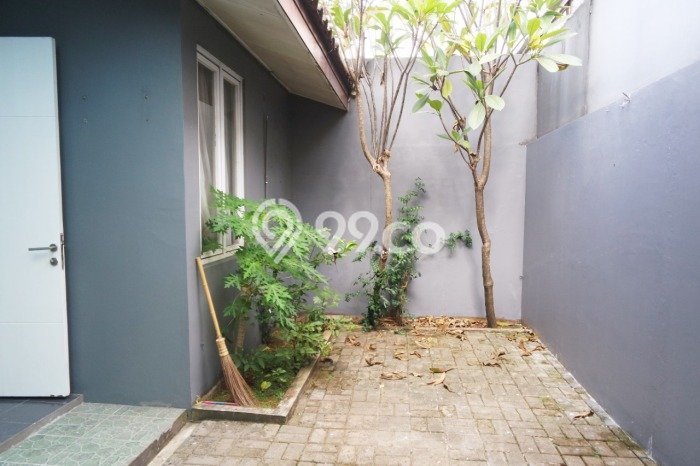 Dijual Hunian Rumah Terawat 2 KT di BSD, Tangerang Dijual Hunian Rumah Terawat 2 KT di BSD, Tangerang