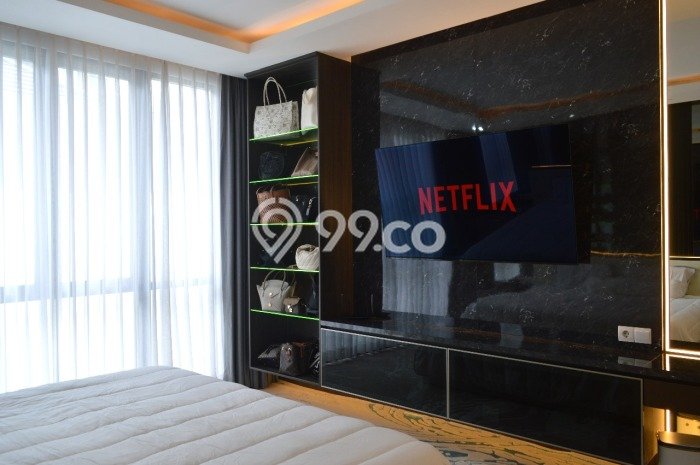 Ready to Use! Luxury House LT 300m2 Desain Modern di BSD City Ready to Use! Luxury House LT 300m2 Desain Modern di BSD City