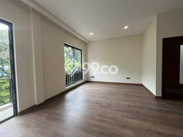 Hunian Strategis 4 KT LB 572m2 Kondisi Bagus di BSD City Hunian Strategis 4 KT LB 572m2 Kondisi Bagus di BSD City