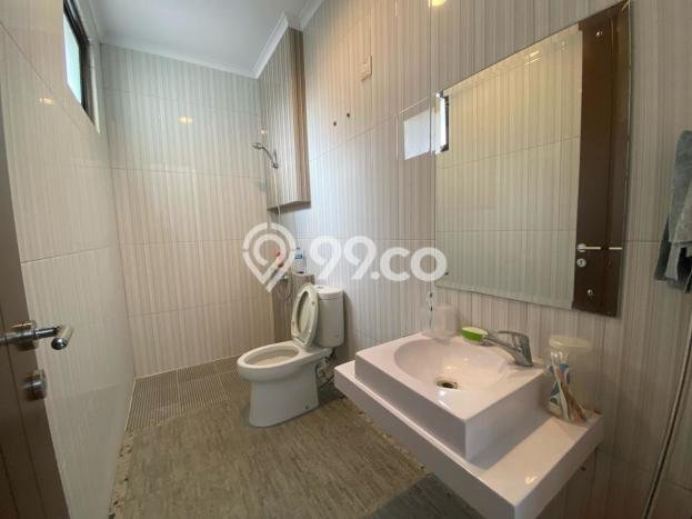 Rumah LT 225m² / LB 150m² di Lokasi BSD, Tangerang Rumah LT 225m² / LB 150m² di Lokasi BSD, Tangerang