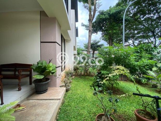 Rumah LT 225m² / LB 150m² di Lokasi BSD, Tangerang Rumah LT 225m² / LB 150m² di Lokasi BSD, Tangerang