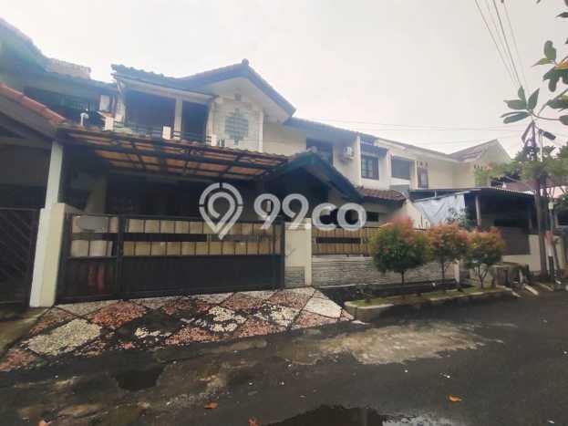 Siap Huni Rumah Mewah 5 Kamar di Jatinegara Dekat ke Mana Pun Siap Huni Rumah Mewah 5 Kamar di Jatinegara Dekat ke Mana Pun