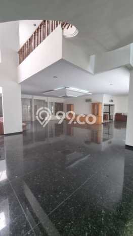 Hunian Mewah LB 1000m2 Siap Huni Desain Elegan di Ancol, Jakarta Utara Hunian Mewah LB 1000m2 Siap Huni Desain Elegan di Ancol, Jakarta Utara