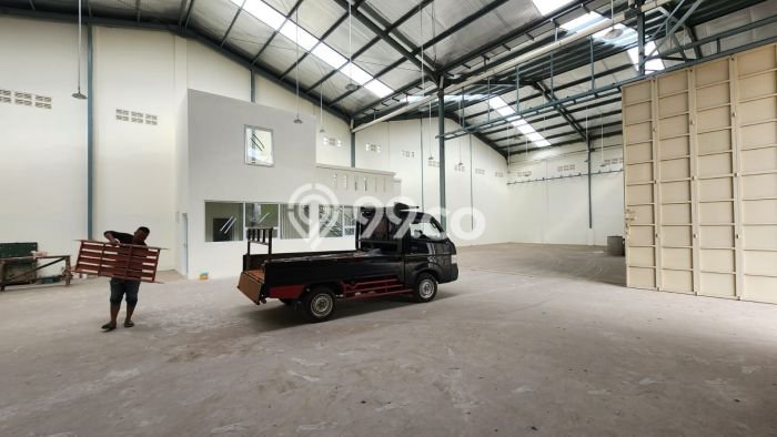 AREA PROSPEKTIF! Gudang di Tambun Selatan, Luas 465m², Pusat Bisnis AREA PROSPEKTIF! Gudang di Tambun Selatan, Luas 465m², Pusat Bisnis
