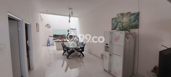 Rumah Harga Nego LT 160m² di Kawasan Perumahan Kelapa Gading, Jakarta Utara Rumah Harga Nego LT 160m² di Kawasan Perumahan Kelapa Gading, Jakarta Utara