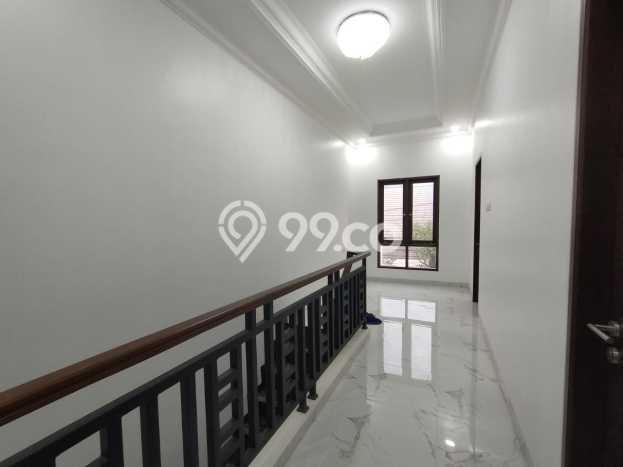 For Sale Hunian Rumah Terawat 4 Kamar di Pondok Bambu, Jakarta Timur For Sale Hunian Rumah Terawat 4 Kamar di Pondok Bambu, Jakarta Timur