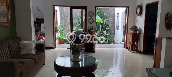 For Sale! Luxury House LT 299m2 Desain Modern di Kranji For Sale! Luxury House LT 299m2 Desain Modern di Kranji