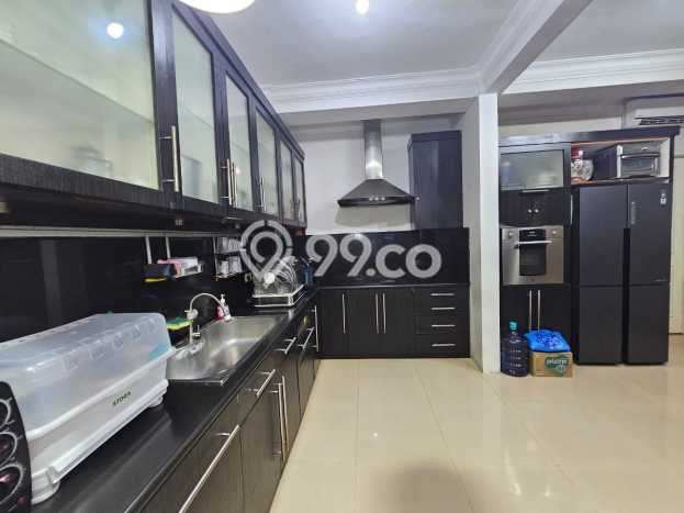 Ready to Use! Luxury House LT 635m2 Desain Modern di Mampang Ready to Use! Luxury House LT 635m2 Desain Modern di Mampang