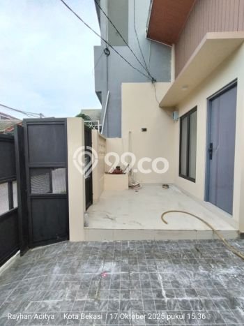 Rumah Luas Asri 3 KT Siap Huni di Duta Harapan Bekasi Rumah Luas Asri 3 KT Siap Huni di Duta Harapan Bekasi