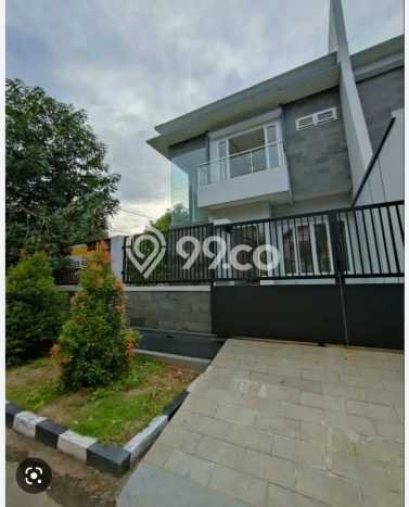 For Sale! Premium House LT 192m2 Desain Elegan di Pulomas For Sale! Premium House LT 192m2 Desain Elegan di Pulomas