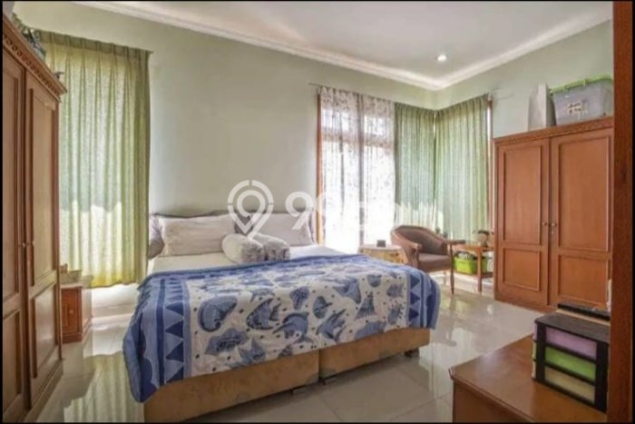 Jual Rumah Luas Elegan Dengan View Cantik di Kayu Putih, Jakarta Timur Jual Rumah Luas Elegan Dengan View Cantik di Kayu Putih, Jakarta Timur