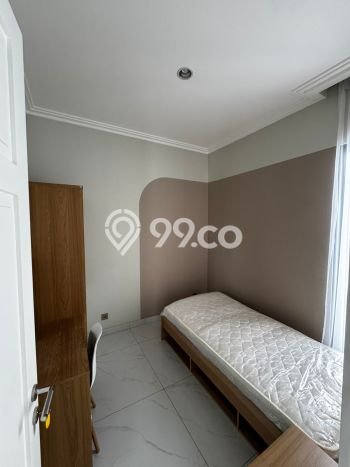 Rumah Asri area Summarecon Crown Gading, 3 KM, Lokasi Strategis Rumah Asri area Summarecon Crown Gading, 3 KM, Lokasi Strategis