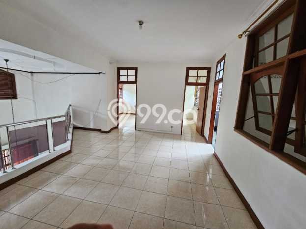 Bisa KPR! Rumah Strategis area Pondok Kelapa, LT 160m² LB 200m² Bisa KPR! Rumah Strategis area Pondok Kelapa, LT 160m² LB 200m²