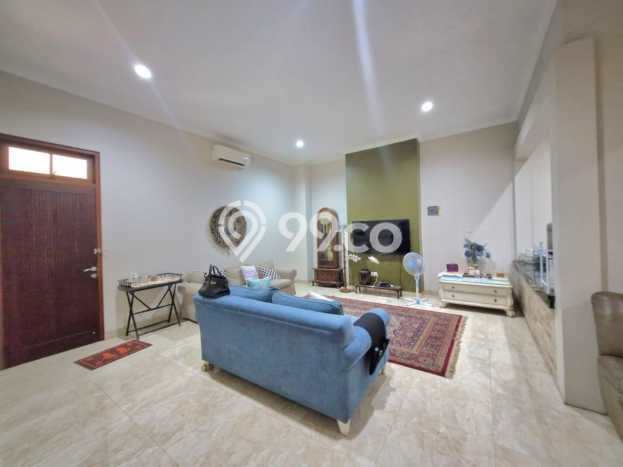 For Sale! Luxury House LT 300m2 Desain Modern di Pondok Kelapa For Sale! Luxury House LT 300m2 Desain Modern di Pondok Kelapa