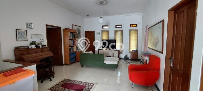 For Sale! Luxury House LT 299m2 Desain Modern di Kranji For Sale! Luxury House LT 299m2 Desain Modern di Kranji