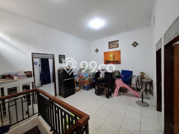 For Sale Rumah 4 Kamar Lokasi Ideal Bagus dan Strategis di Kemayoran For Sale Rumah 4 Kamar Lokasi Ideal Bagus dan Strategis di Kemayoran