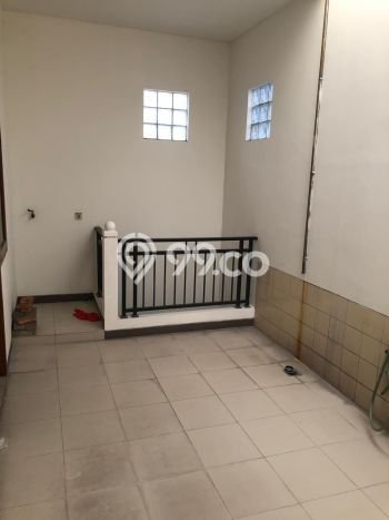 Rumah di Pegangsaan, 3 KM, Area Strategis, Luas 102m² Bangunan 250m² Rumah di Pegangsaan, 3 KM, Area Strategis, Luas 102m² Bangunan 250m²