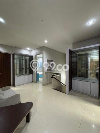 Ready to Use! Luxury House LT 220m2 Desain Modern di Cibubur Ready to Use! Luxury House LT 220m2 Desain Modern di Cibubur