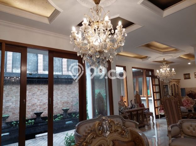 Rumah Luxury Modern Tanpa Renovasi di Harapan Indah Bekasi Rumah Luxury Modern Tanpa Renovasi di Harapan Indah Bekasi
