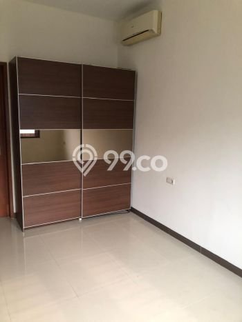 Rumah di Pegangsaan, 3 KM, Area Strategis, Luas 102m² Bangunan 250m² Rumah di Pegangsaan, 3 KM, Area Strategis, Luas 102m² Bangunan 250m²