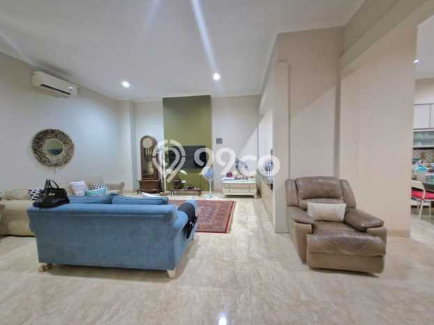 For Sale! Luxury House LT 300m2 Desain Modern di Pondok Kelapa For Sale! Luxury House LT 300m2 Desain Modern di Pondok Kelapa