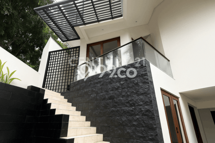 Dijual Rumah Mewah Megah Dengan View Eksklusif di Pondok Indah, Jakarta Selatan Dijual Rumah Mewah Megah Dengan View Eksklusif di Pondok Indah, Jakarta Selatan