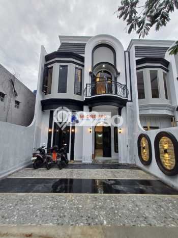 Jual Rumah Minimalis Bagus Punya 4 KT di Jagakarsa Jakarta Selatan SHM Jual Rumah Minimalis Bagus Punya 4 KT di Jagakarsa Jakarta Selatan SHM