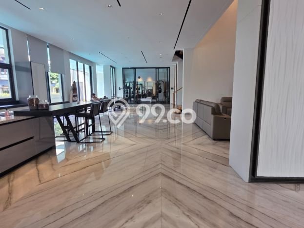 Ready to Use! Premium House LT 551m2 Desain Modern di BSD Ready to Use! Premium House LT 551m2 Desain Modern di BSD