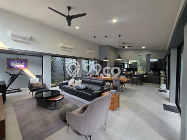 Dijual Rumah Mewah Exclusive di BSD, Tangerang Selatan Dijual Rumah Mewah Exclusive di BSD, Tangerang Selatan