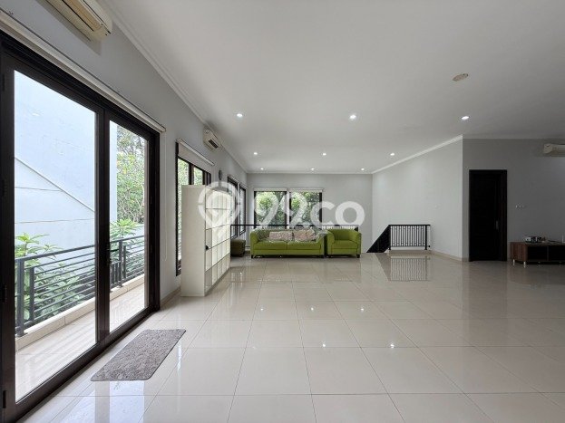 Hunian Modern Disewakan 4 Kamar di Kebayoran Baru Bisa Nego Hunian Modern Disewakan 4 Kamar di Kebayoran Baru Bisa Nego