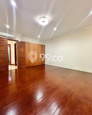 Rumah kawasan Kebayoran Baru, Siap Huni, LT 735m2m² Rumah kawasan Kebayoran Baru, Siap Huni, LT 735m2m²