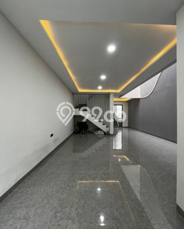 Rumah Mewah LB 200m2 Siap Huni Desain Elegan di Pondok Indah, Jakarta Selatan Rumah Mewah LB 200m2 Siap Huni Desain Elegan di Pondok Indah, Jakarta Selatan