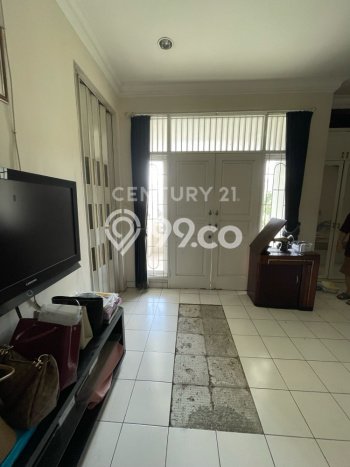 Dijual Rumah Mewah Megah Dengan View Eksklusif di Puri Indah, Jakarta Barat Dijual Rumah Mewah Megah Dengan View Eksklusif di Puri Indah, Jakarta Barat