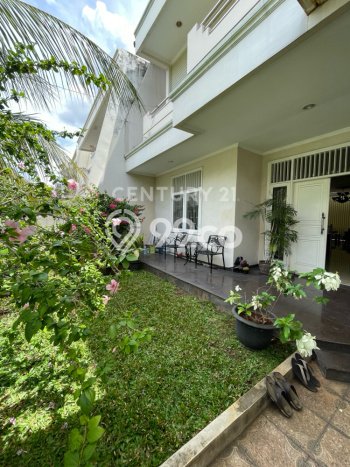 Dijual Rumah Mewah Megah Dengan View Eksklusif di Puri Indah, Jakarta Barat Dijual Rumah Mewah Megah Dengan View Eksklusif di Puri Indah, Jakarta Barat