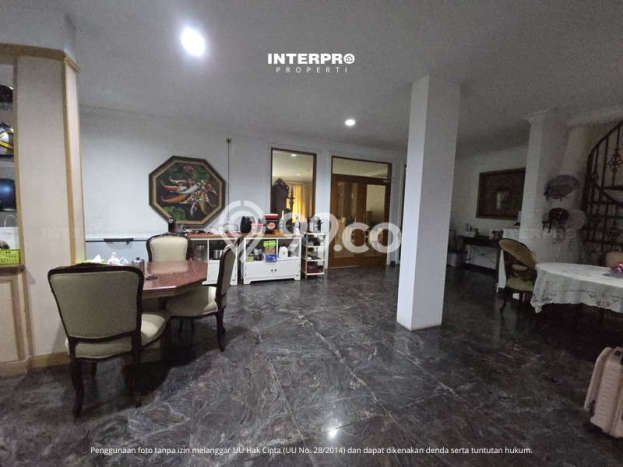 Rumah Mewah LB 200m2 Siap Huni Desain Elegan di Permata Buana, Jakarta Barat Rumah Mewah LB 200m2 Siap Huni Desain Elegan di Permata Buana, Jakarta Barat