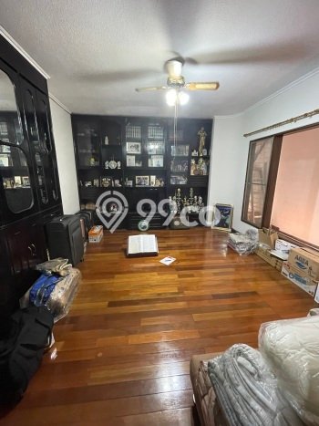 Rumah Luxury Modern Tanpa Renovasi di Intercon Jakarta Barat Rumah Luxury Modern Tanpa Renovasi di Intercon Jakarta Barat