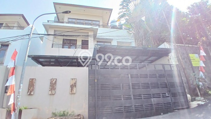 Disewakan! Rumah 4 Kamar Tidur &
5 Kamar Mandi di Kebagusan, Jakarta Selatan Disewakan! Rumah 4 Kamar Tidur &
5 Kamar Mandi di Kebagusan, Jakarta Selatan
