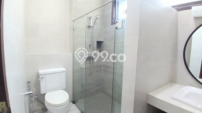 Disewakan! Rumah 4 Kamar Tidur &
5 Kamar Mandi di Kebagusan, Jakarta Selatan Disewakan! Rumah 4 Kamar Tidur &
5 Kamar Mandi di Kebagusan, Jakarta Selatan