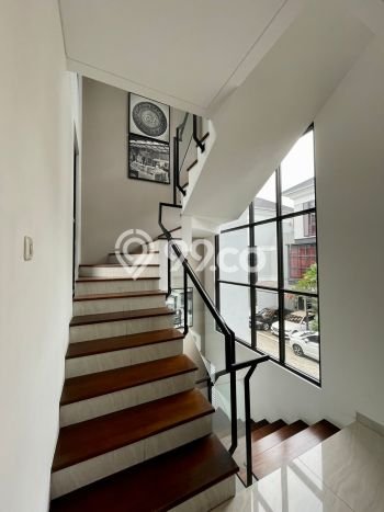 Rumah Elit LB 245m2 Siap Huni Desain Elegan di Ampera, Jakarta Selatan Rumah Elit LB 245m2 Siap Huni Desain Elegan di Ampera, Jakarta Selatan