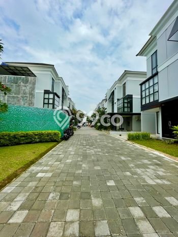 Rumah Elit LB 245m2 Siap Huni Desain Elegan di Ampera, Jakarta Selatan Rumah Elit LB 245m2 Siap Huni Desain Elegan di Ampera, Jakarta Selatan