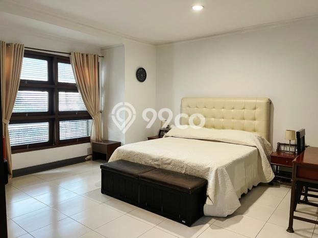 Rumah Elit Modern Tanpa Renovasi di Pondok Indah Jakarta Selatan Rumah Elit Modern Tanpa Renovasi di Pondok Indah Jakarta Selatan