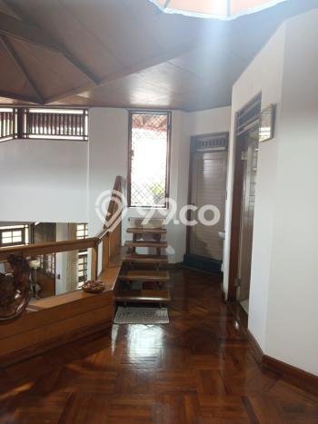 For Sale! Luxury House LT 220m2 Desain Modern di Sektor 2 - Bintaro For Sale! Luxury House LT 220m2 Desain Modern di Sektor 2 - Bintaro