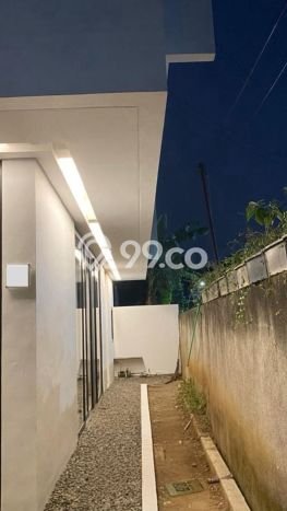 For Sale Rumah 4 Kamar Lokasi Ideal Bagus dan Strategis di Ciledug For Sale Rumah 4 Kamar Lokasi Ideal Bagus dan Strategis di Ciledug