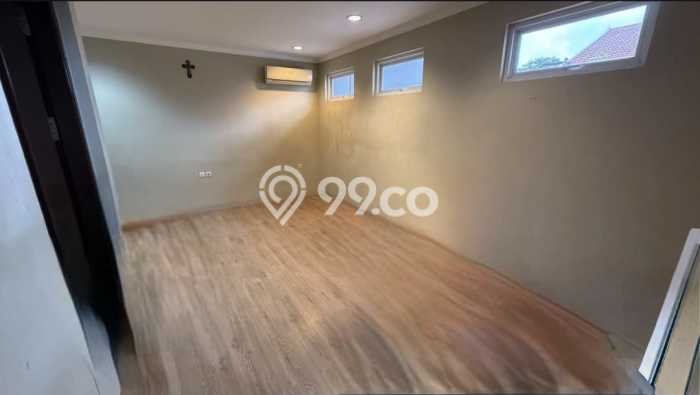 Dijual Rumah 3 Kamar Lokasi Strategis Nyaman dan Strategis di Kelapa Gading Dijual Rumah 3 Kamar Lokasi Strategis Nyaman dan Strategis di Kelapa Gading