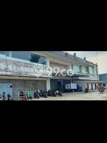 INVESTASI POTENSIAL! Gudang di Cigondewah, Luas 2700m², Tingkat ROI Tinggi INVESTASI POTENSIAL! Gudang di Cigondewah, Luas 2700m², Tingkat ROI Tinggi