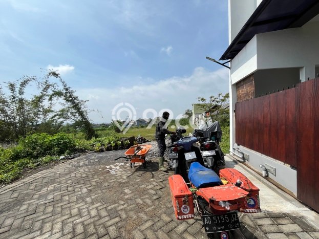 Kos-kosan Dijual di Merjosari Malang Luas 150m2 Kos-kosan Dijual di Merjosari Malang Luas 150m2